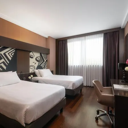 Crowne Plaza Milan City By Ihg Exterior photo