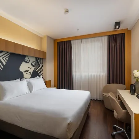Crowne Plaza Milan City By Ihg Exterior photo