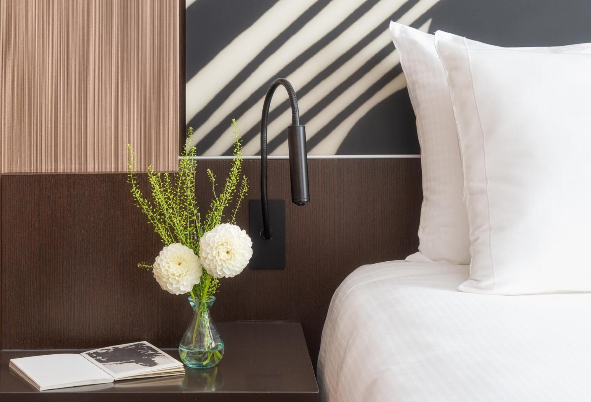 Crowne Plaza By Ihg Hotel