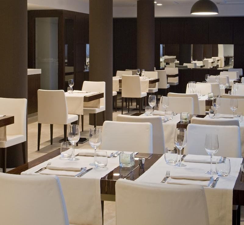 Crowne Plaza By Ihg Hotel